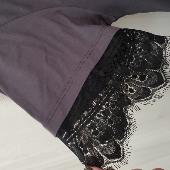 Always On Tour Lace Fringe Band Tee Tunic NWOT - Picture 3 of 7